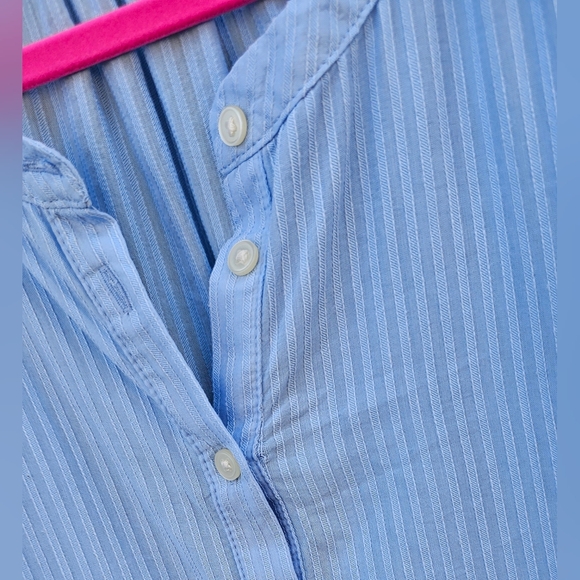 Ann Taylor Loft Blouse - Picture 2 of 6